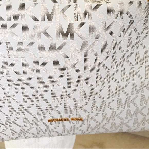 Michael Kors Vanilla ballet medium shoulder bag - Picture 2 of 8